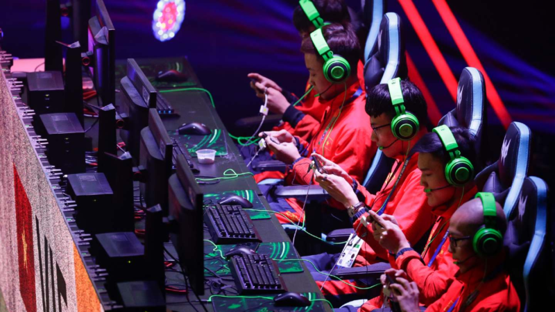 The Rise of E-sports: Redefining the World of Competitive Gaming